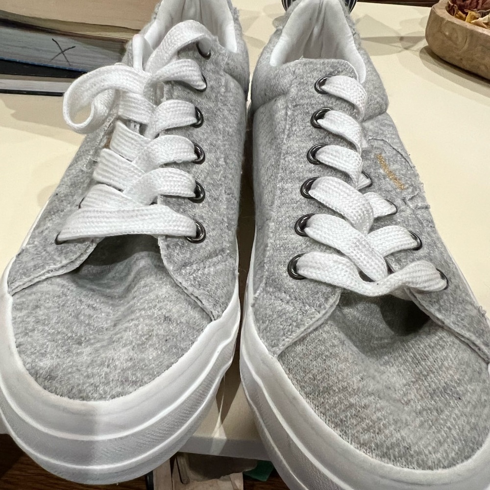 Rocket Dog Women’s Cheery Sneakers